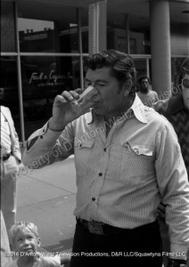 Claude Akins cools off