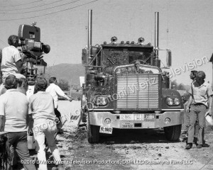 Kenworth 900 spattered with mud for a scene in Movin' On