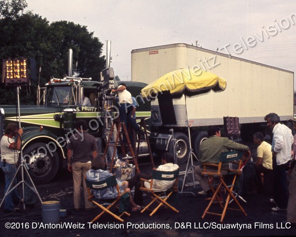 Claude Akins and Tessa Dahl relax between takes