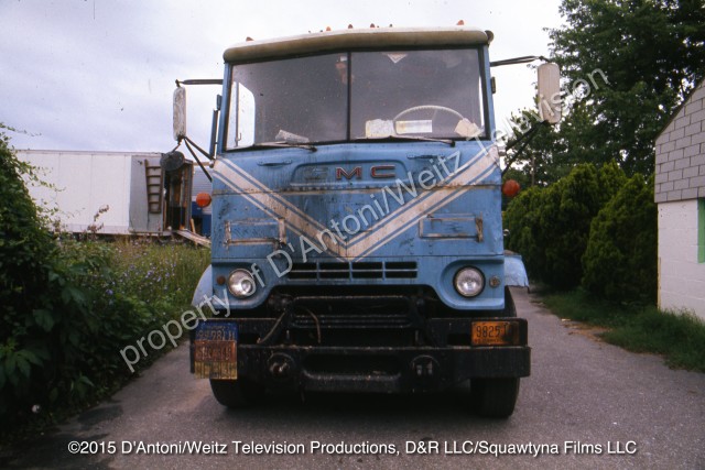 Front view of GMC Cabover known as Pigpen in Movin' On